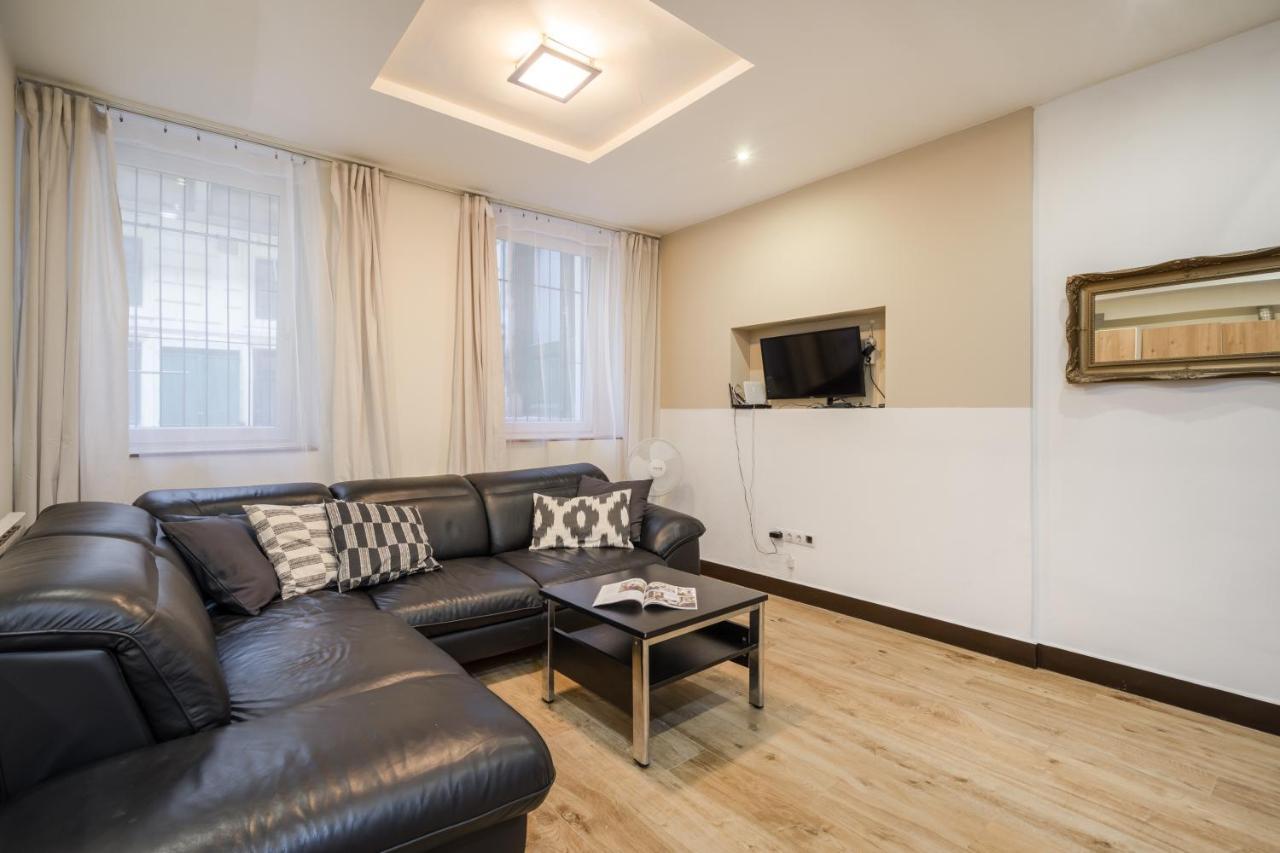 Dolly'S Duplex Home Budapest Esterno foto