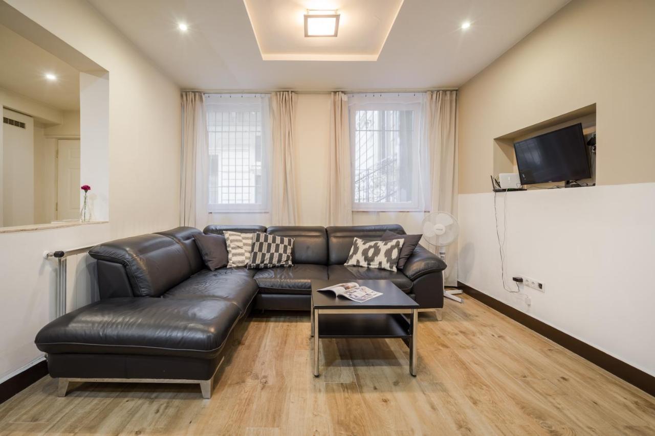 Dolly'S Duplex Home Budapest Esterno foto